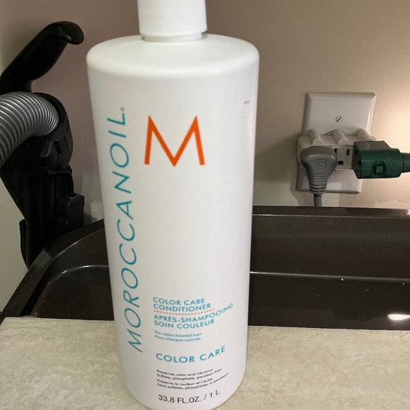 New MORROCCANOIL Color  Care Conditioner 33.8 oz - Picture 4 of 4